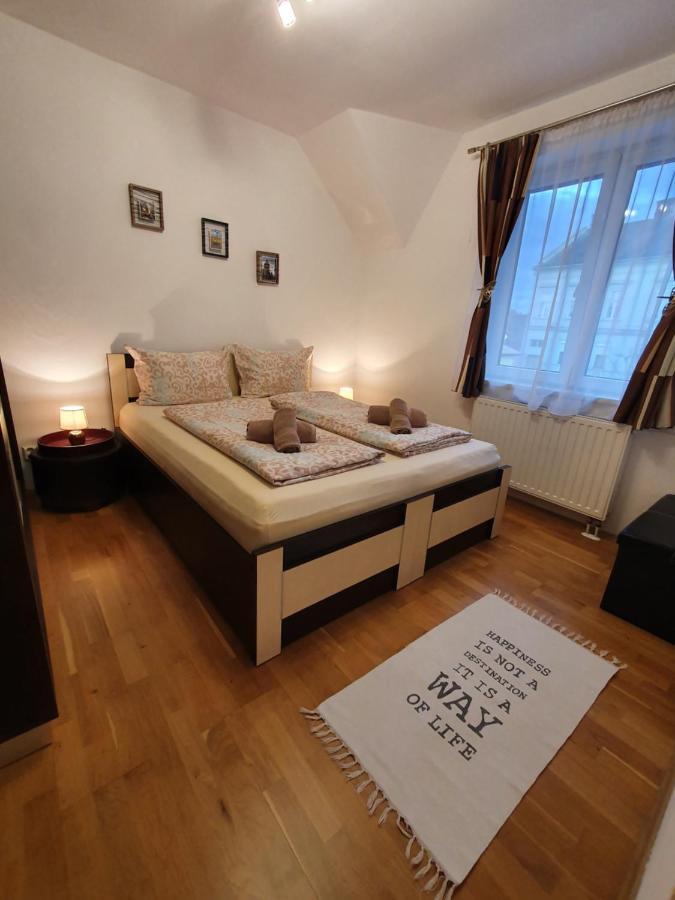 Smiley Apartment Sibiu Exterior foto