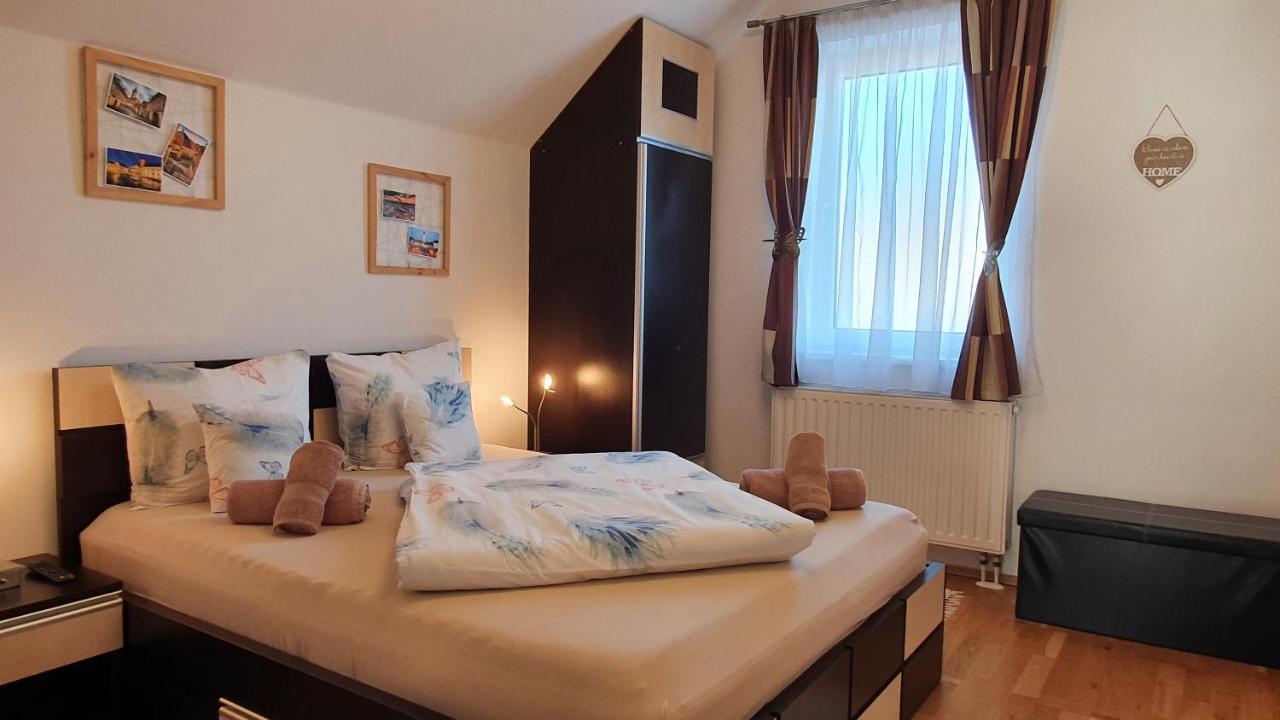 Smiley Apartment Sibiu Exterior foto
